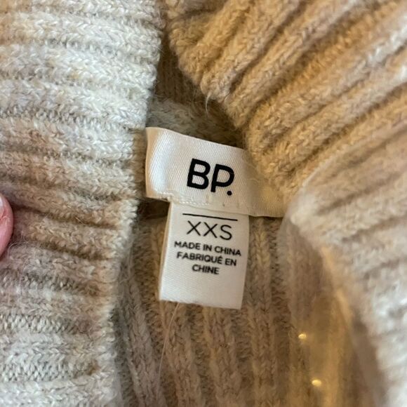 BP Mock Neck Sweater in Beige Size XXS - Picture 2 of 7